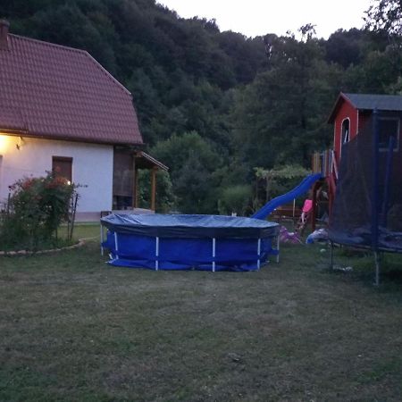 Cottage Forest Stream Visoko Exterior foto