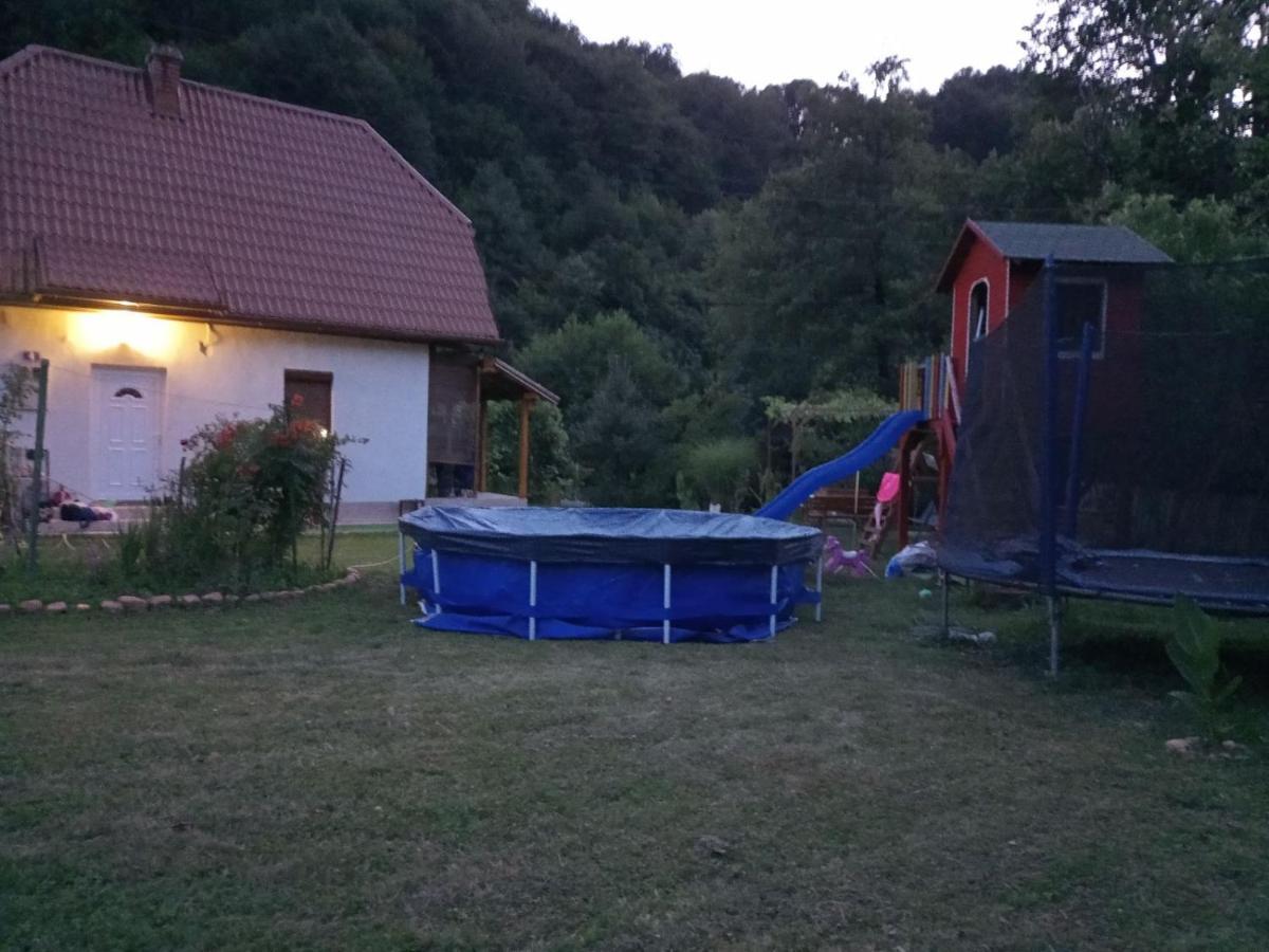 Cottage Forest Stream Visoko Exterior foto